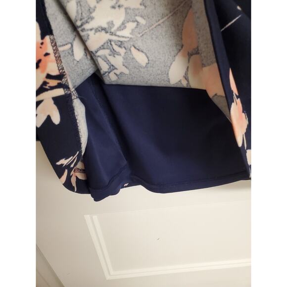 Women's Eliza J Navy & Pink Floral Knee Length Dress w/ Bell Sleeves | Size 8 - Picture 7 of 10